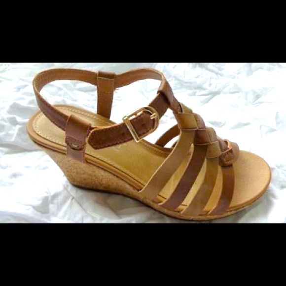 Josef Seibel The European Comfort Shoe Platform Sandal (Beige) - Picture 1 of 3
